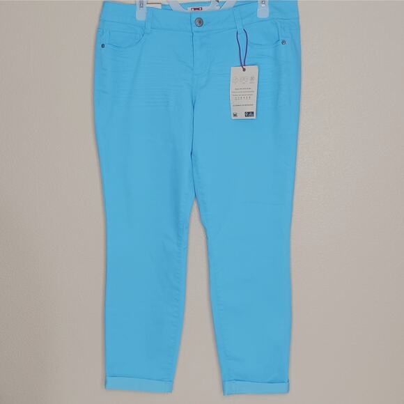 L.E.I. Ashley Low Rise Jeans Junior Size 15 Regular Blue Straight Cuffed Sasha - Picture 1 of 14